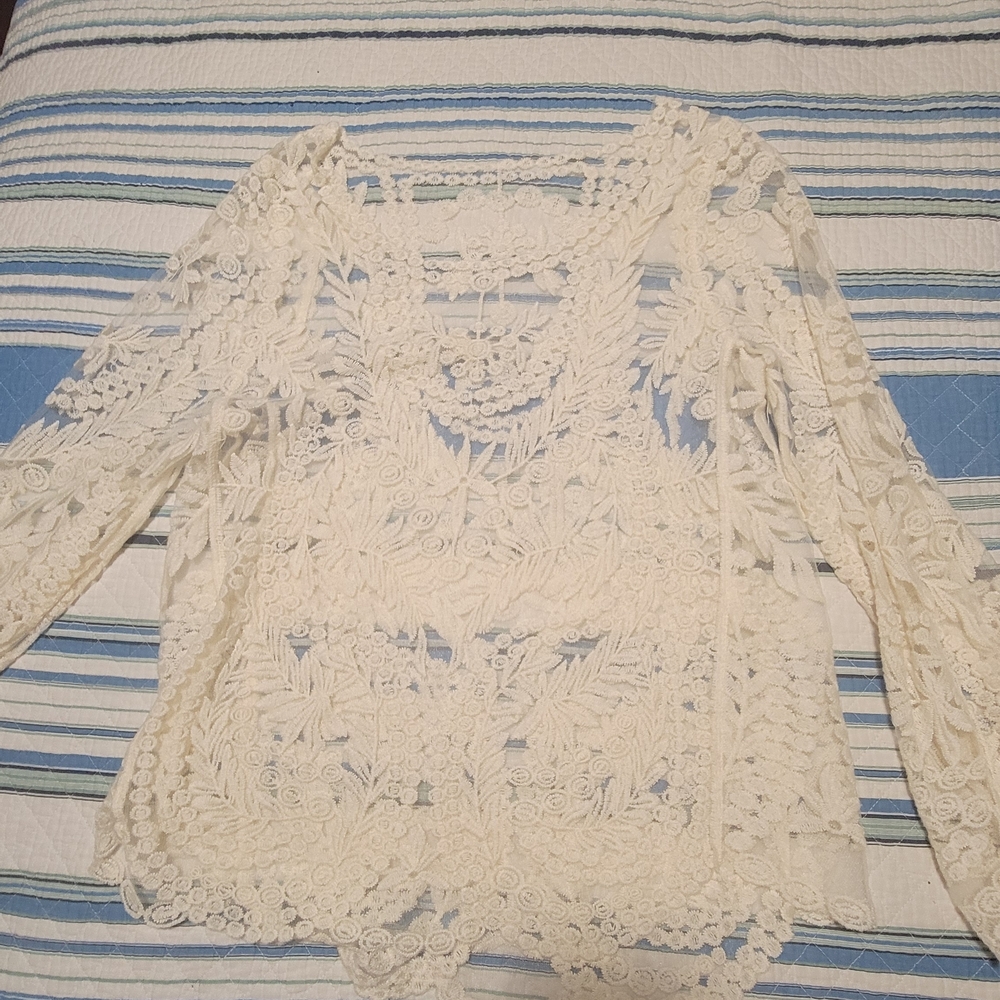 Express Ivory Floral Lace Blouse